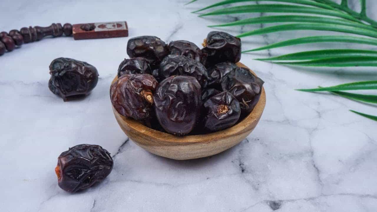 تصویر 1 از خرما مضافتی بم نامدار خوشمزه و با کیفیت